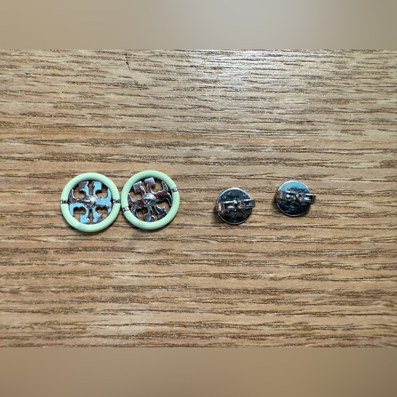 TORY BURCH
Miller Enamel Stud Earrings In Tory Silver/ Crushed Mint - Picture 5 of 5